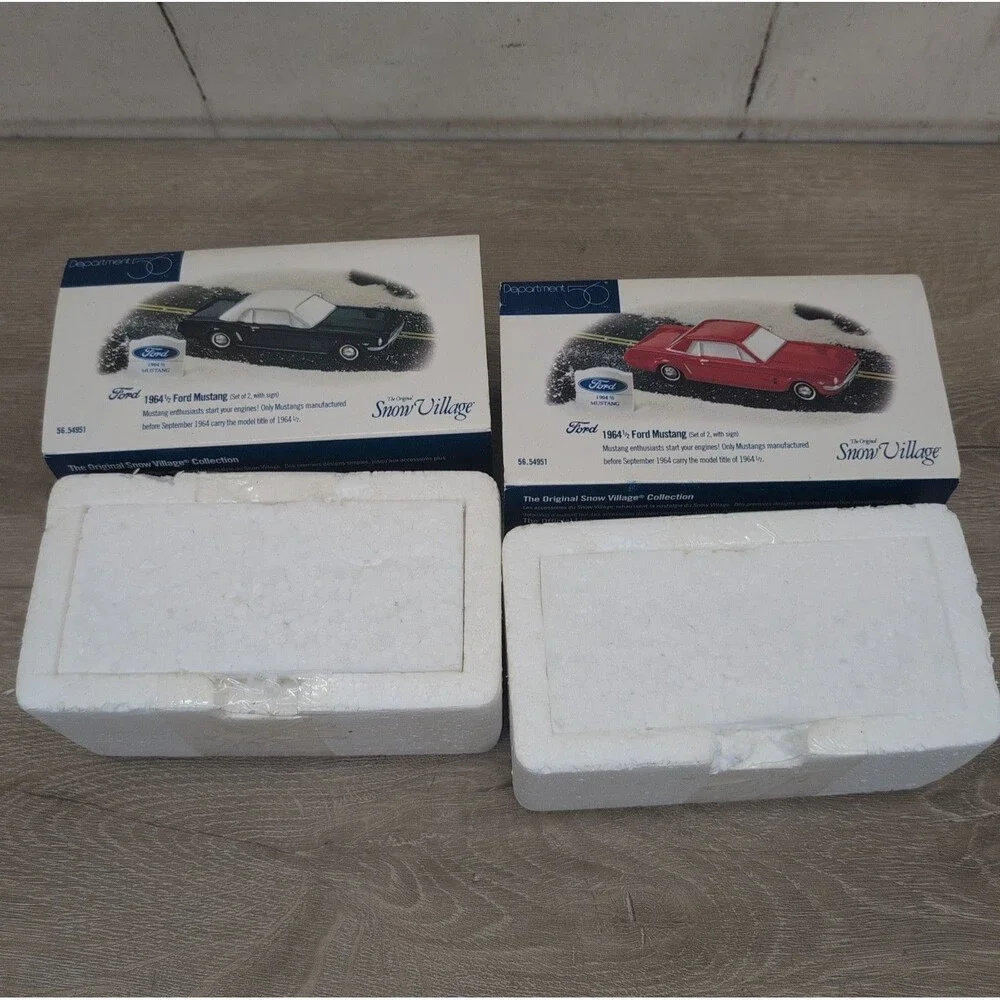 Lot Of 2 DEPT 56 1964 1/2 FORD MUSTANG 54951 CAR SNOW VILLAGE CHRISTMAS